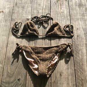 Elegant reversible olive and pink crochet string bikini